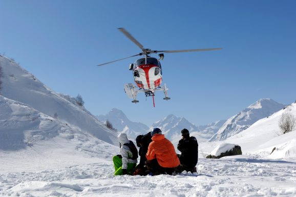 Hors des pistes récupération hélicoptère SAF hélico -  guides haute montagne